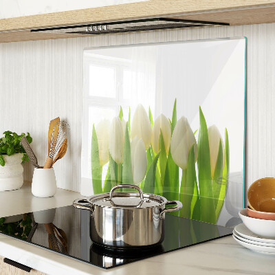 Planche à découper verre Tulipes sur fond de feuilles vertes