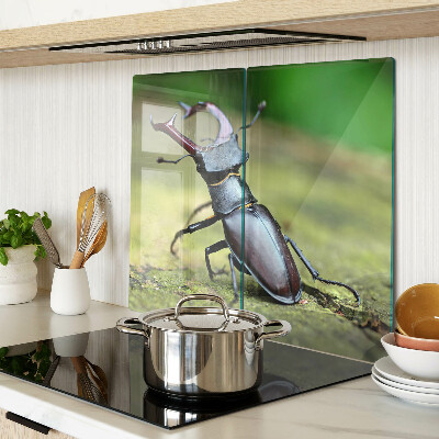Planche à découper verre Lucane cerf-volant sur fond vert
