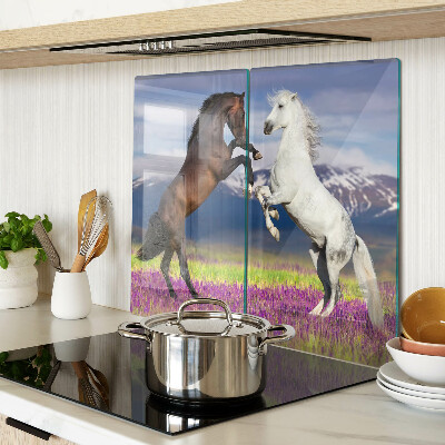 Planche à découper verre Chevaux sur fond de montagnes et de fleurs