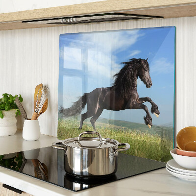 Planche à découper en verre Cheval noir dans le pré