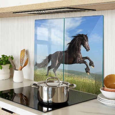 Planche à découper en verre Cheval noir dans le pré