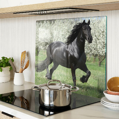 Planche à découper verre Cheval noir dans le pré