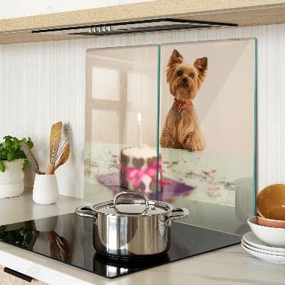 Planche à découper en verre Chien à table avec un gâteau