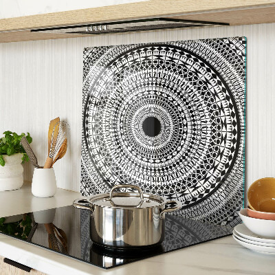 Planche à découper verre Mandala dans les tons de noir et blanc