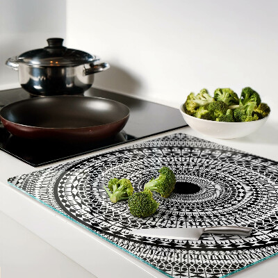 Planche à découper verre Mandala dans les tons de noir et blanc