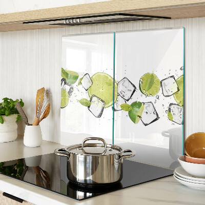 Planche à découper en verre Citrons avec de la glace dans l'eau