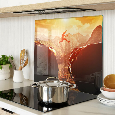 Planche à découper en verre Sauter dans les montagnes au coucher du soleil