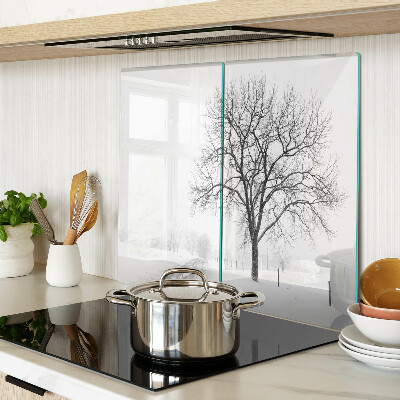 Planche à découper en verre Paysage d'hiver vide avec un arbre