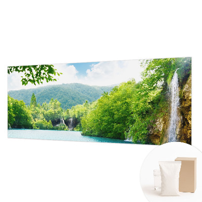 Papier peint panoramique de haute qualité avec un motif de cascade naturelle