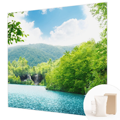 Papier peint panoramique de haute qualité avec un motif de cascade naturelle