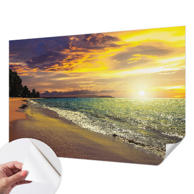 Papier peint photo autocollant Pláž pri západe slnka