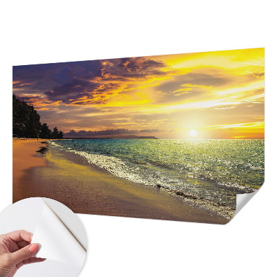 Papier peint photo autocollant Pláž pri západe slnka