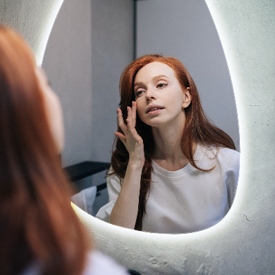 Miroir asymétrique œuf suspendu LED lumineaux