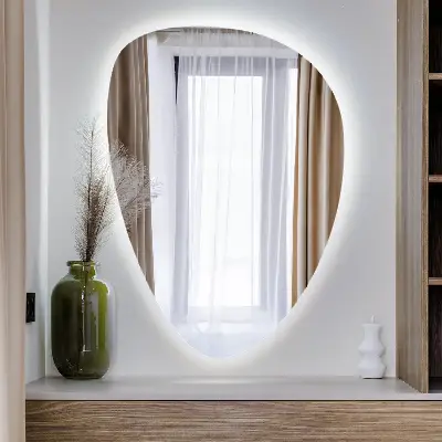 Miroir asymétrique œuf suspendu avec éclairage LED