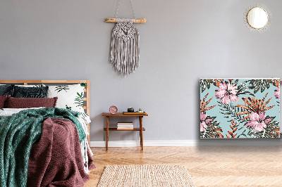 Un tapis avec un imprimé radiateur Fleurs d'hibiscus