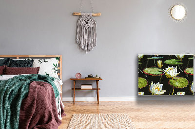 Un tapis avec un imprimé radiateur Lotos flowers