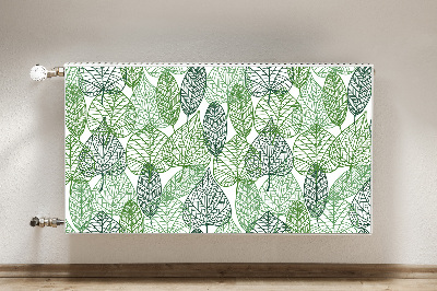 Un tapis avec un imprimé radiateur Feuilles de forêt