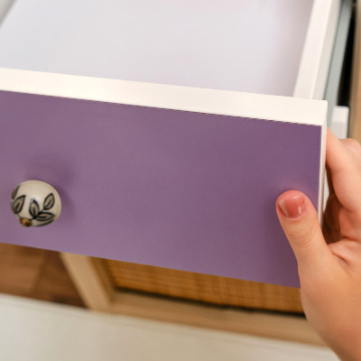 Papier à coller sur meuble Violet