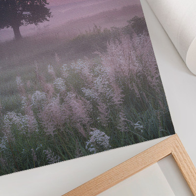 Impression sur toile Arbre solitaire dans le brouillard, ciel aux couleurs pastel