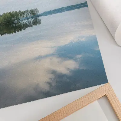 Décoration murale paysage d'eau calme avec arbres et reflet du ciel