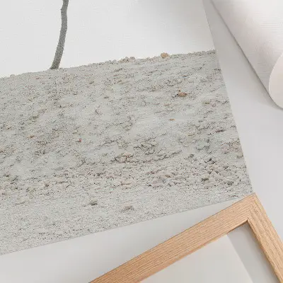 Décoration murale arbre solitaire sur fond clair au style minimaliste