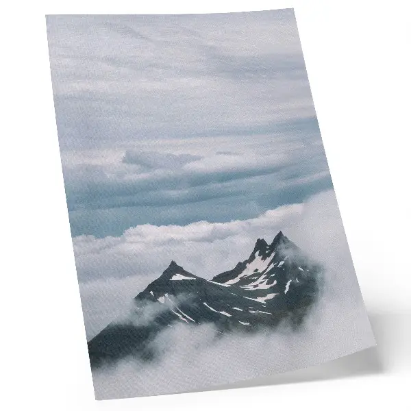 Affiche décorative sommets montagneux dans la brume, une scène paisible et élégante