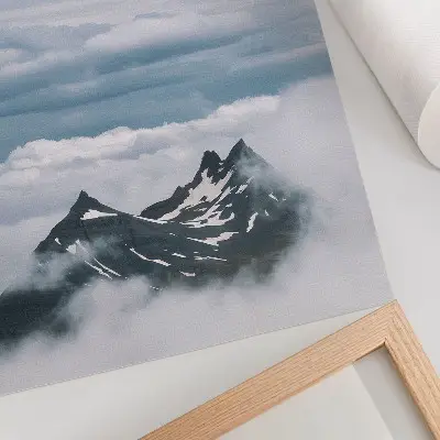 Affiche décorative sommets montagneux dans la brume, une scène paisible et élégante
