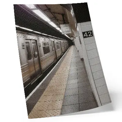 Impression sur toile quai de métro moderne à l'espace architectural dynamique