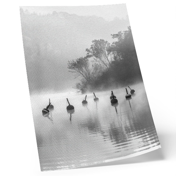 Affiche décorative Paysage en noir et blanc avec des bouées et du brouillard