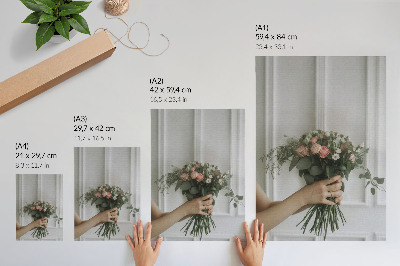 Affiche décorative Un bouquet de roses contre un mur blanc