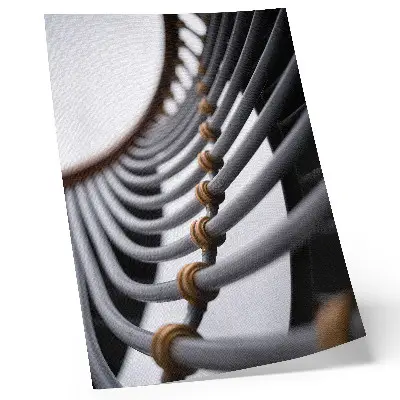 Affiche décorative conception spatiale des structures métalliques de tuyauterie courbe