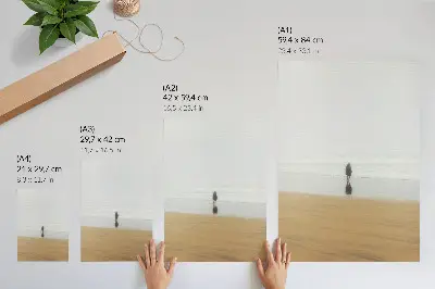 Affiche décorative minimalisme sur le thème de la paix et de la solitude avec une réflexion sur l'eau de la plage