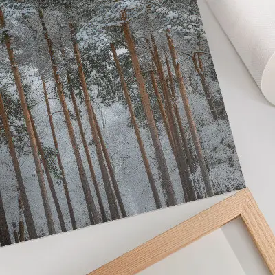 Impression sur toile forêt d'hiver avec des arbres enneigés évoquant la paix et l'harmonie de la nature