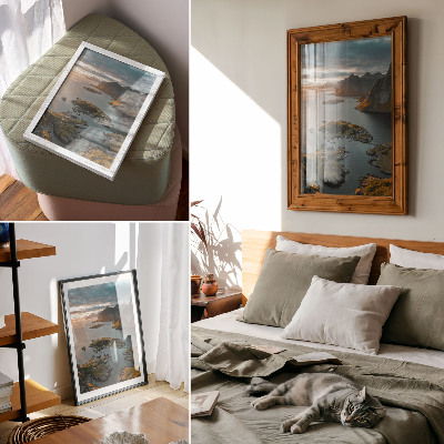 Affiche décorative Coucher de soleil sur les montagnes et village balnéaire