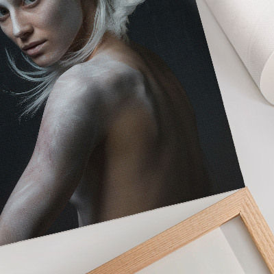 Impression sur toile Fond sombre, mise au point sur des cheveux blancs délicats