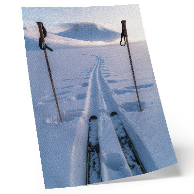 Impression sur toile silhouettes de montagnes sous un ciel blanc enneigé