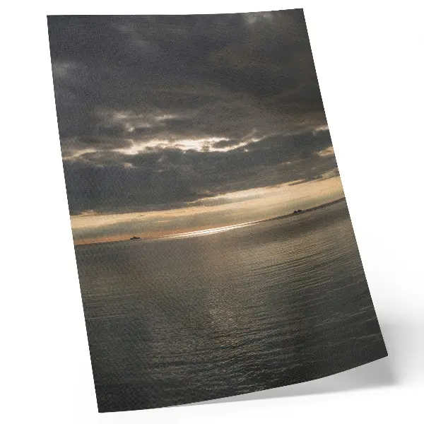 Affiche décorative mer avec nuages et rayons de soleil