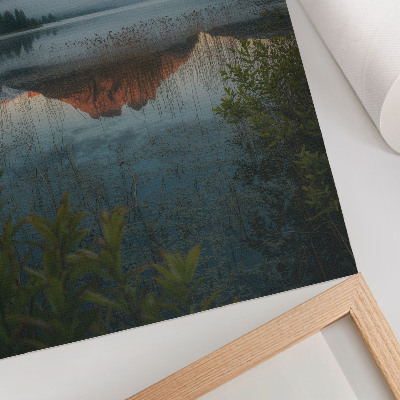 Affiche décorative Paysage montagneux reflété dans le brouillard d'eau