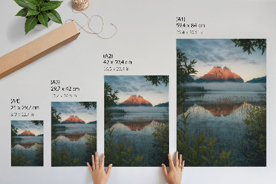 Affiche décorative Paysage montagneux reflété dans le brouillard d'eau