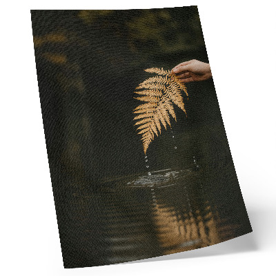 Impression sur toile Fougère au-dessus de l'eau, gouttes harmonieuses, reflet