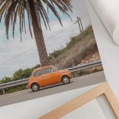 Impression sur toile voiture rétro sous les palmiers au style insouciant