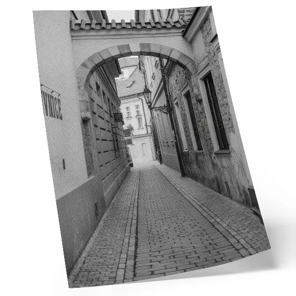 Impression sur toile représentant une architecture en noir et blanc dans une rue nostalgique