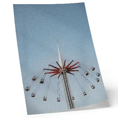 Impression sur toile représentant une tour minimaliste avec un mouvement de carrousel dynamique