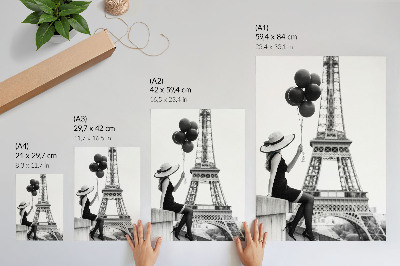 Décoration murale Femme avec une tour de ballons élégance