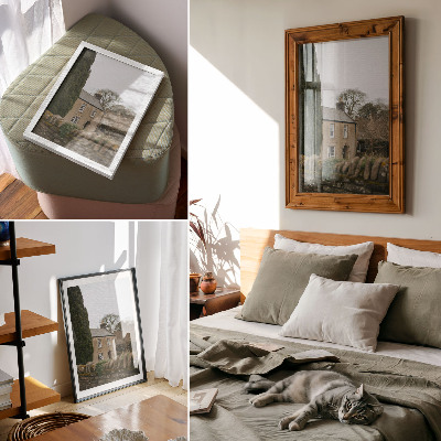 Affiche décorative Une maison chaleureuse, des arbres, un muret en pierre, une atmosphère paisible