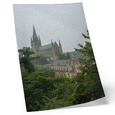 Décoration murale Une cathédrale gothique au milieu des arbres verdoyants
