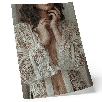 Impression sur toile représentant la dentelle avec délicatesse et élégance dans un style classique et féminin