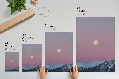 Impression sur toile montagnes au crépuscule sous un ciel de lune aux tons pastel
