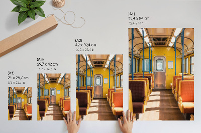 Affiche décorative Intérieur de wagon jaune avec sièges orange