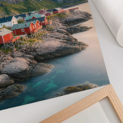 Affiche décorative Des cottages charmants, une mer calme et des montagnes majestueuses